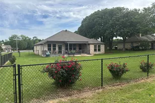 108 Kiowa Dr W, Lake Kiowa, TX 76240 - Photo 13