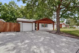 805 Buena Vista Dr, Arlington, TX 76010 - Photo 1