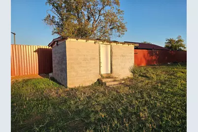 1211 Campbell Street, Sweetwater, TX 79556 - Photo 9