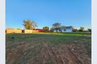 1211 Campbell Street, Sweetwater, TX 79556 - Photo 11