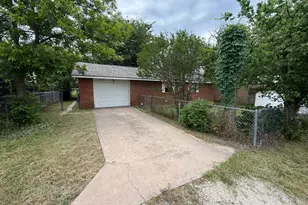 707 S Ammerman Ave, Eastland, TX 76448 - Photo 3