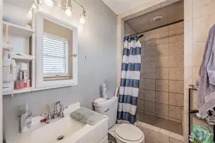 313 Hawthorne Ln, Grand Prairie, TX 75052 - Photo 9