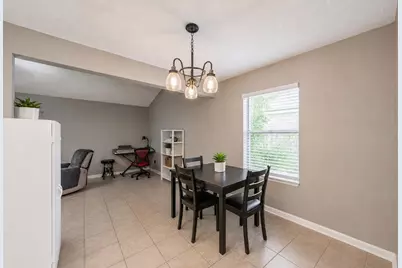 313 Hawthorne Lane, Grand Prairie, TX 75052 - Photo 5