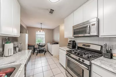 313 Hawthorne Lane, Grand Prairie, TX 75052 - Photo 7
