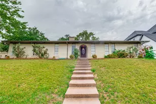7136 Lyre Ln, Dallas, TX 75214 - Photo 1
