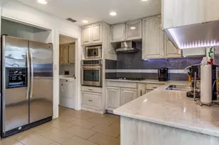 7136 Lyre Ln, Dallas, TX 75214 - Photo 9