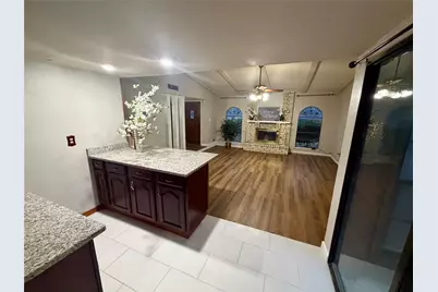 2929 Winterberry Drive, Carrollton, TX 75007 - Photo 5
