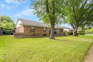 214 S Alexander Ave, Duncanville, TX 75116 - Photo 3