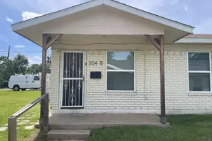 204 Hosack St, Arlington, TX 76010 - Photo 1
