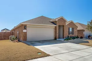 810 Wolf Creek Dr, Cleburne, TX 76033 - Photo 1