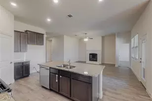 11029 Klondike Ln, Aubrey, TX 76227 - Photo 17
