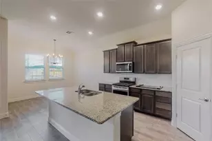 11029 Klondike Ln, Aubrey, TX 76227 - Photo 15