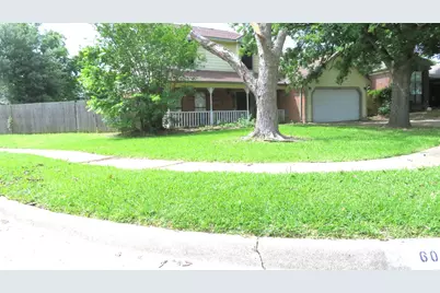 608 Valley Mills Drive, Arlington, TX 76018 - Photo 3