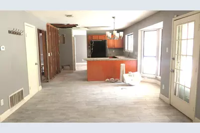608 Valley Mills Drive, Arlington, TX 76018 - Photo 9