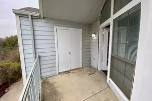 9823 Summerwood Circle, Dallas, TX 75243 - Photo 19