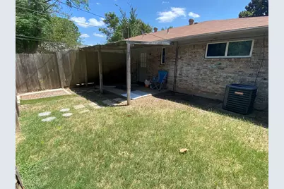 1017 Mullins Street, Irving, TX 75061 - Photo 25