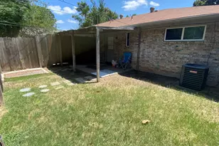 1017 Mullins St, Irving, TX 75061 - Photo 25