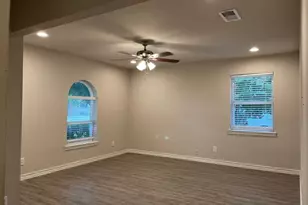 1017 Mullins St, Irving, TX 75061 - Photo 3