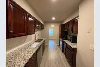 1017 Mullins Street, Irving, TX 75061 - Photo 11