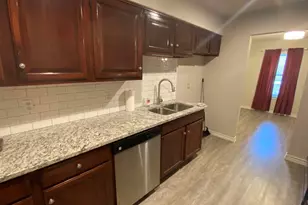 1017 Mullins St, Irving, TX 75061 - Photo 9