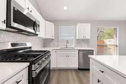 814 Lake Bluff Drive, Lake Dallas, TX 75065 - Photo 7