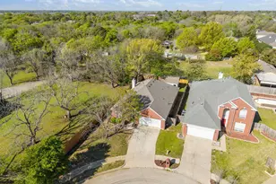 814 Lake Bluff Dr, Lake Dallas, TX 75065 - Photo 11