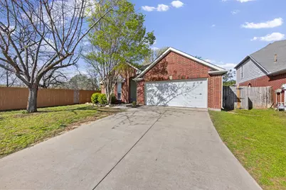 814 Lake Bluff Drive, Lake Dallas, TX 75065 - Photo 1