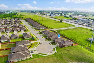 8913 Timber Gulch Circle, Fort Worth, TX 76179 - Photo 11