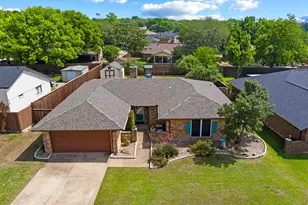 224 Overcrest Dr, Benbrook, TX 76126 - Photo 1