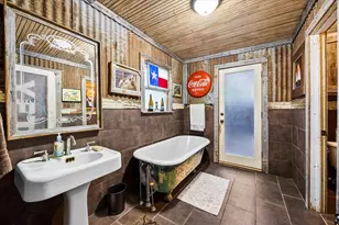 1025 W Main St, Waxahachie, TX 75165 - Photo 31