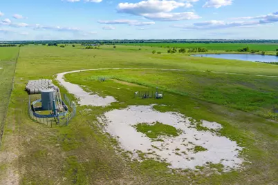 9817 County Road 408, Grandview, TX 76050 - Photo 23