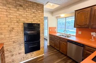 3701 Westminster Dr, Carrollton, TX 75007 - Photo 9