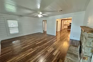 101 N Berry St, Sanger, TX 76266 - Photo 3