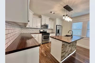 101 N Berry Street, Sanger, TX 76266 - Photo 9