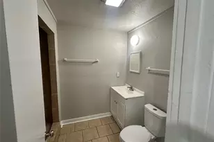 4611 Bradshaw St, Dallas, TX 75215 - Photo 9