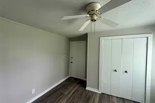 4611 Bradshaw St, Dallas, TX 75215 - Photo 5