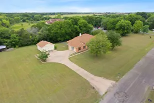 607 Lark Ln, Oak Leaf, TX 75154 - Photo 3