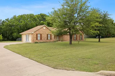 607 Lark Lane, Oak Leaf, TX 75154 - Photo 5