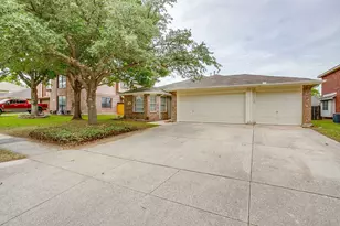 736 Cardinal Dr, Saginaw, TX 76131 - Photo 1