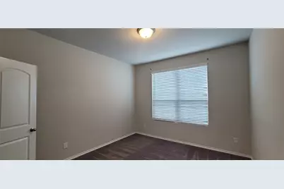 933 Ravenwood Lane, Van Alstyne, TX 75495 - Photo 3