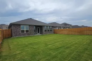 933 Ravenwood Ln, Van Alstyne, TX 75495 - Photo 15