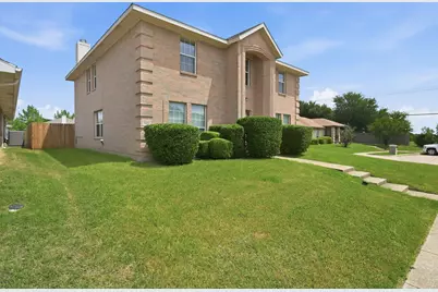 1308 Arbordale Court, Lancaster, TX 75134 - Photo 3
