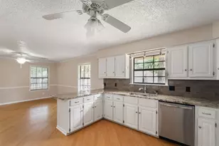 118 Robin Hood Way, Gun Barrel City, TX 75156 - Photo 13