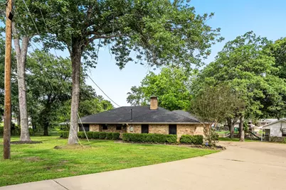 118 Robin Hood Way, Gun Barrel City, TX 75156 - Photo 3