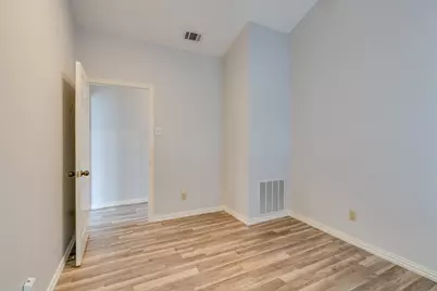 2100 Randy Snow Road #412, Arlington, TX 76011 - Photo 27