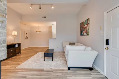 2100 Randy Snow Road #412, Arlington, TX 76011 - Photo 7