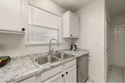 6913 Indiana Avenue, Fort Worth, TX 76137 - Photo 17