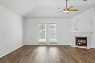 1001 Crane Cir, Saginaw, TX 76131 - Photo 9
