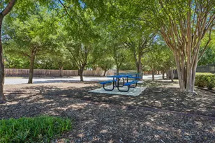 1001 Crane Cir, Saginaw, TX 76131 - Photo 29