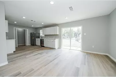 613 Jefferson Avenue, Princeton, TX 75407 - Photo 9